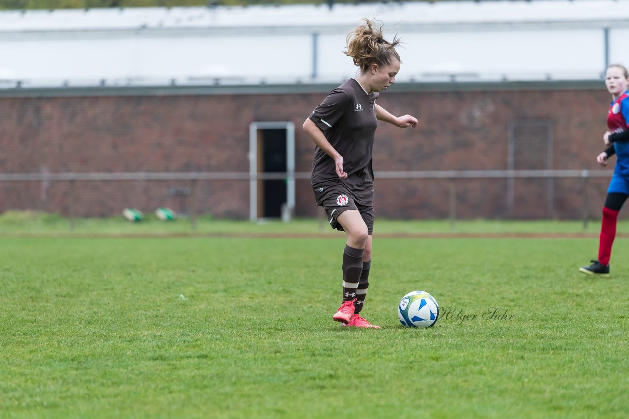 Bild 93 - wCJ VfL Pinneberg3 - St.Pauli : Ergebnis: 2:1